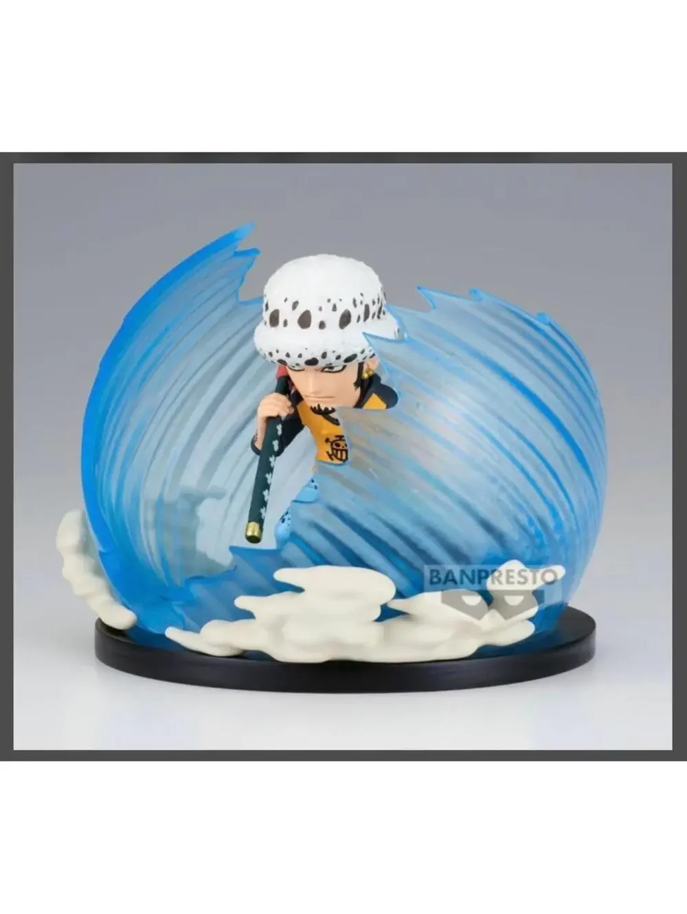 Banpresto One Piece Trafalgar Law Figure Unisex OS Blue Excellent Room Effect